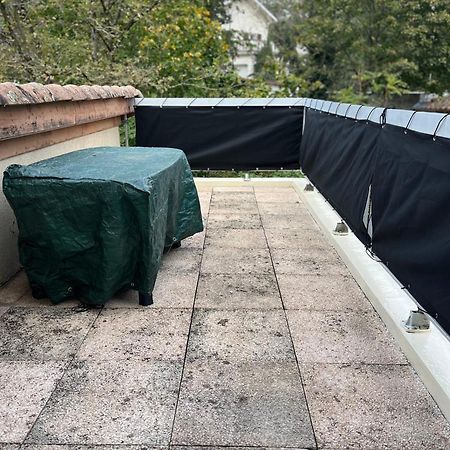 Appartement Cosy Et Confortable Saint-Genis-Laval Zewnętrze zdjęcie