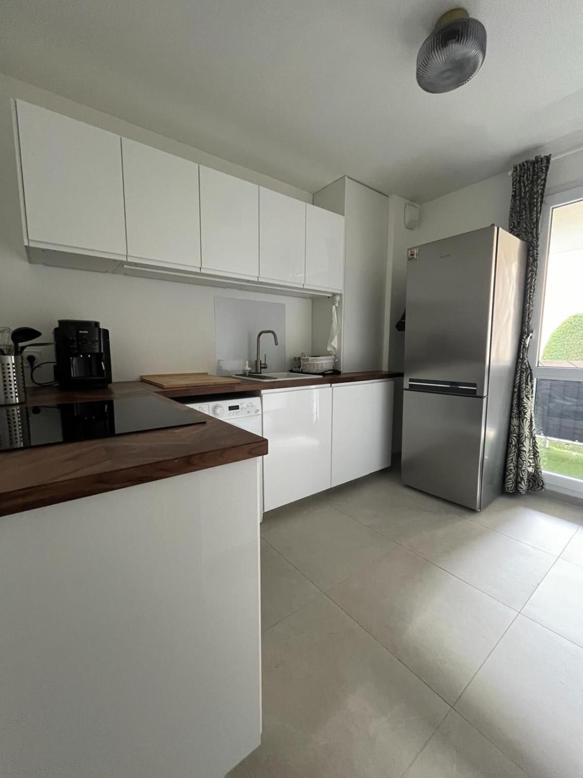 Appartement Cosy Et Confortable Saint-Genis-Laval Zewnętrze zdjęcie