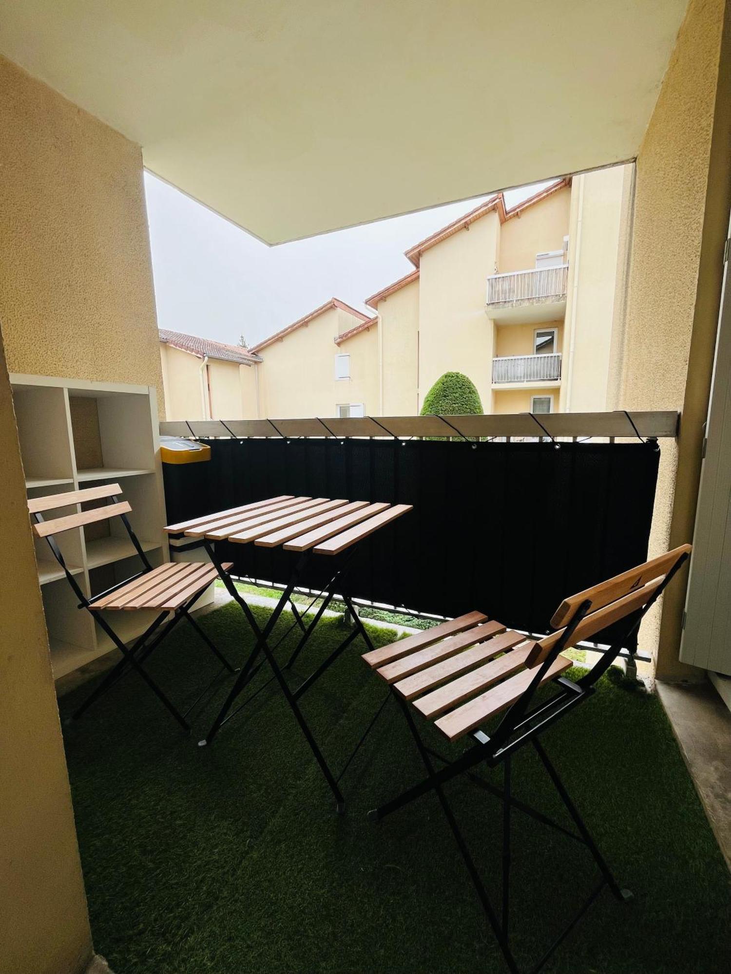 Appartement Cosy Et Confortable Saint-Genis-Laval Zewnętrze zdjęcie